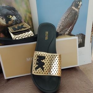Michael Kors Shoes - Michael Kors Slide.. Michael Kors Shoes - Michael Kors Slide..